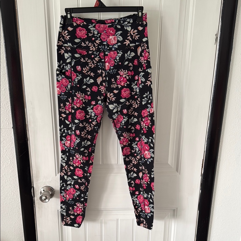 Floral Print Pants in Black and Pink